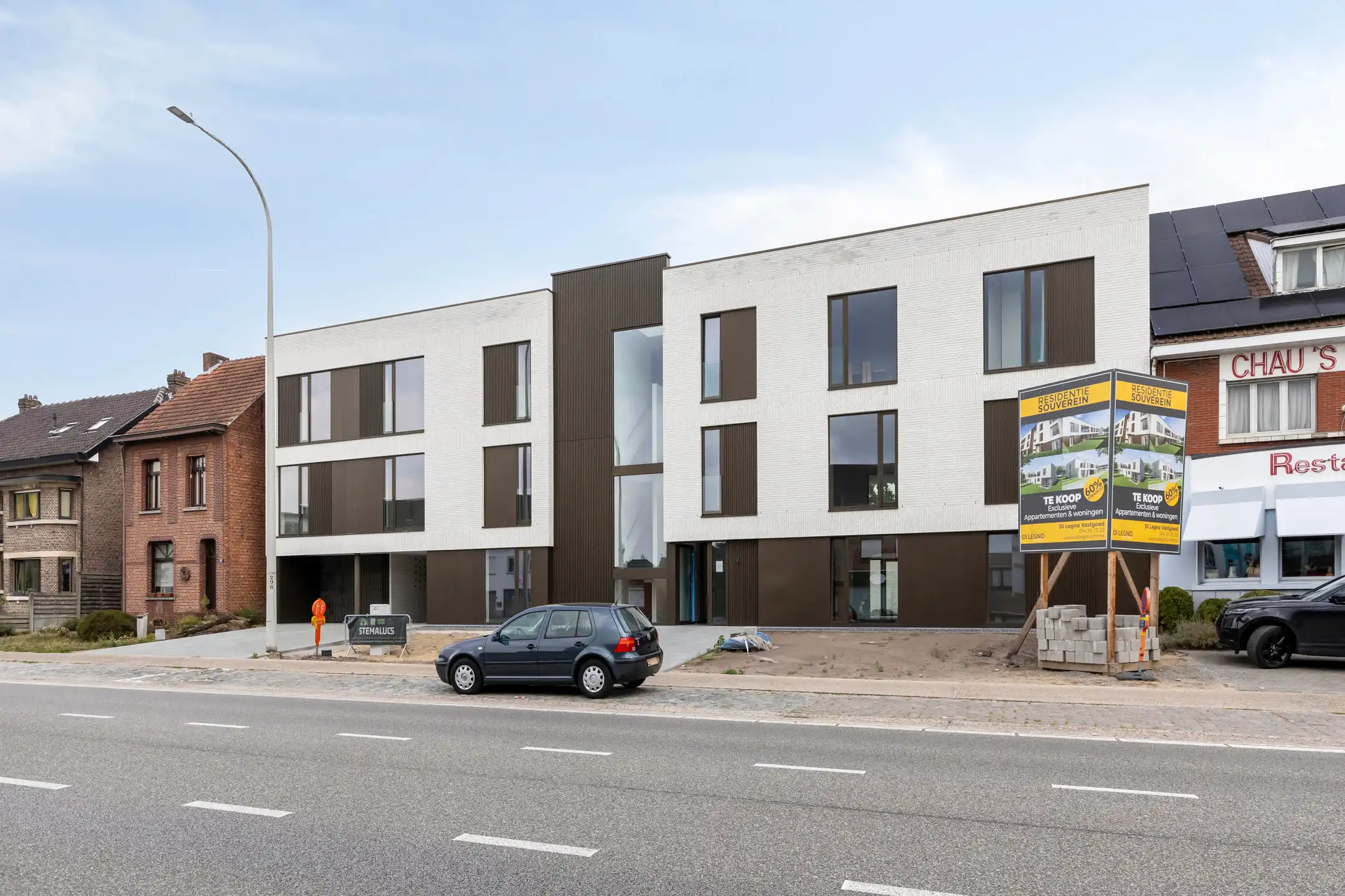Knap luxeappartement met 2 slaapkamers en ruim terras foto 2