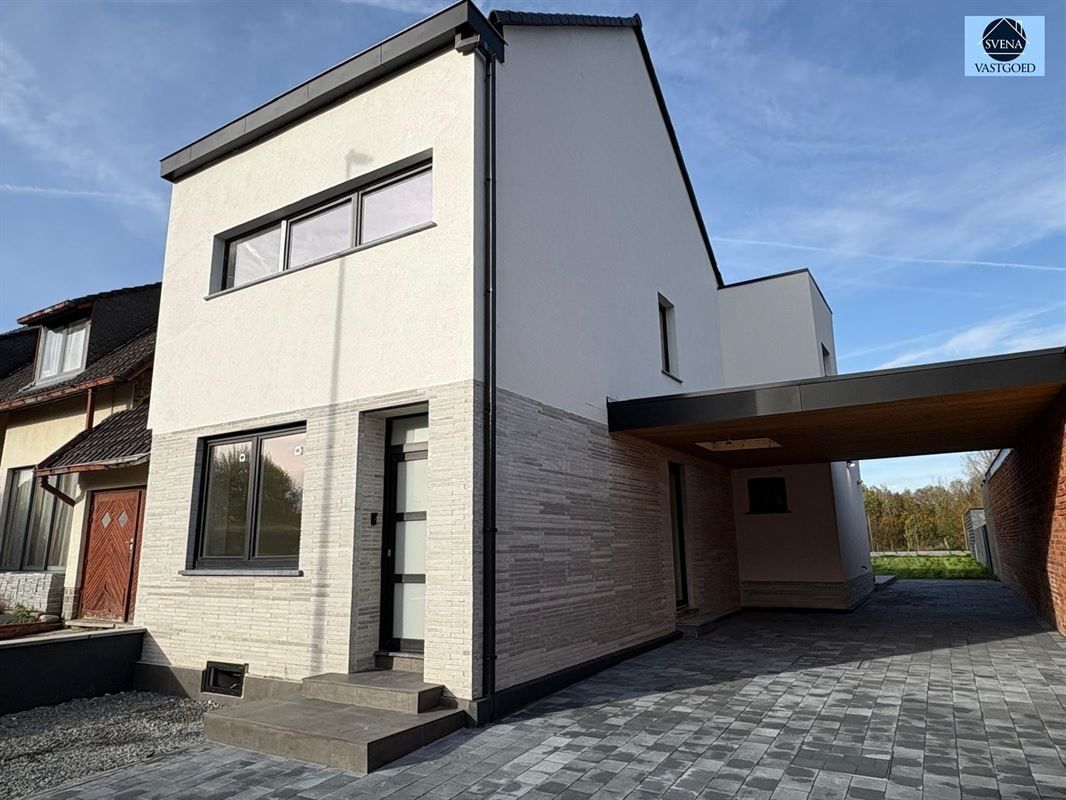 ZEER MOOIE WONING MET 4 SLAAPKAMERS foto {{pictureIndex}}