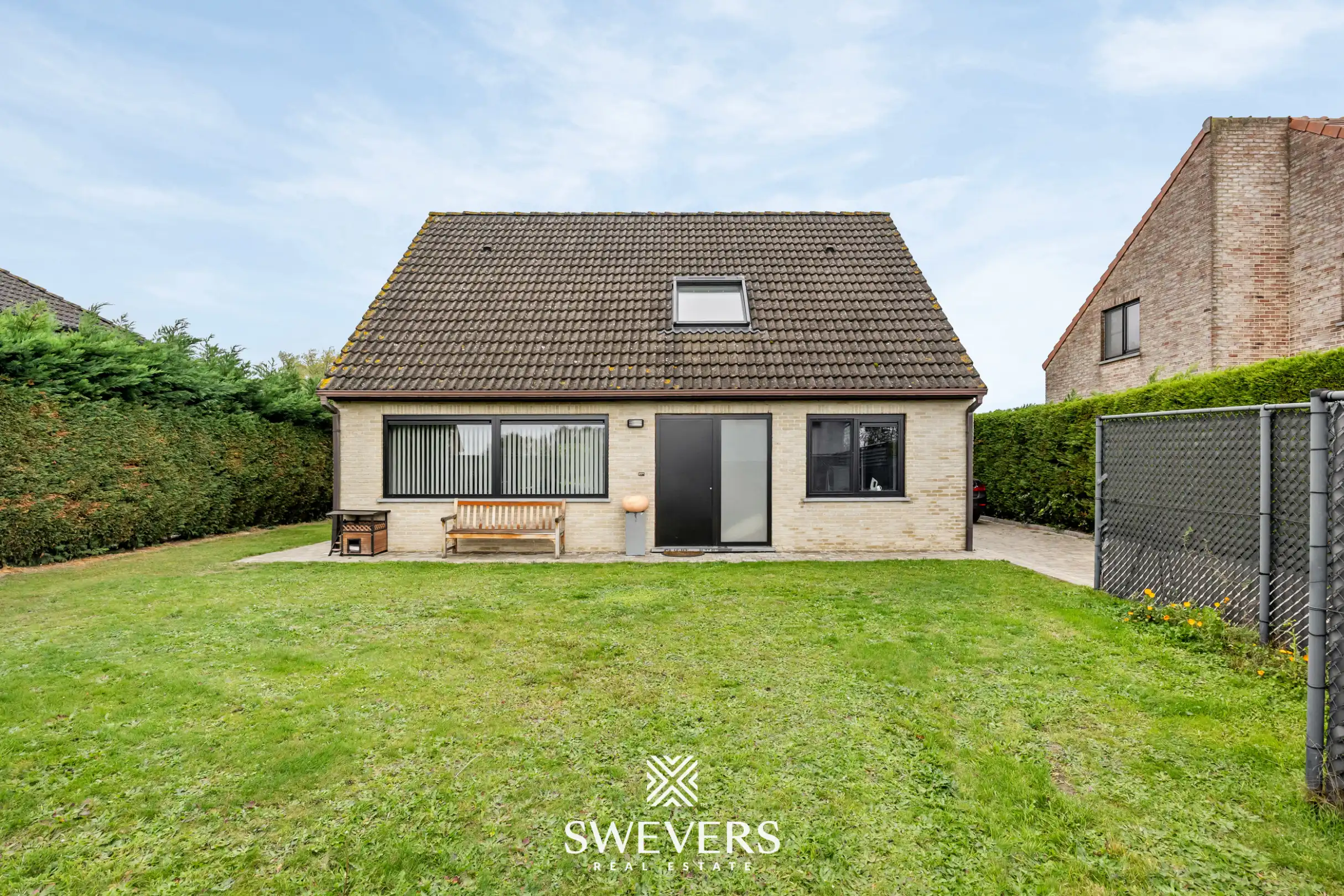 Instapklare open bebouwing met 3 slaapkamers op 14a 24ca in Zoutleeuw foto {{pictureIndex}}