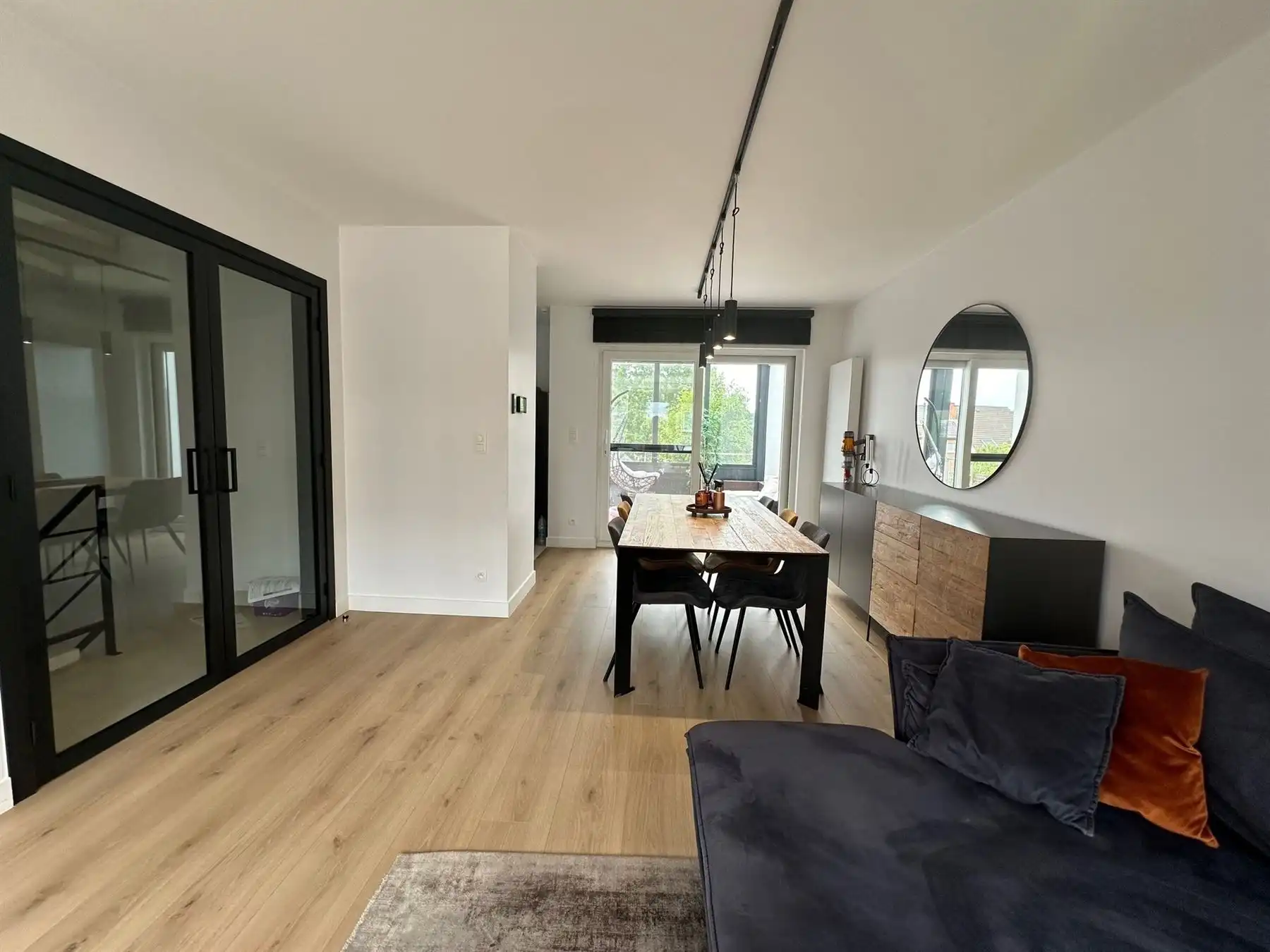 INSTAPKALRE 3 GEVEL WONING MET GARAGE foto 5