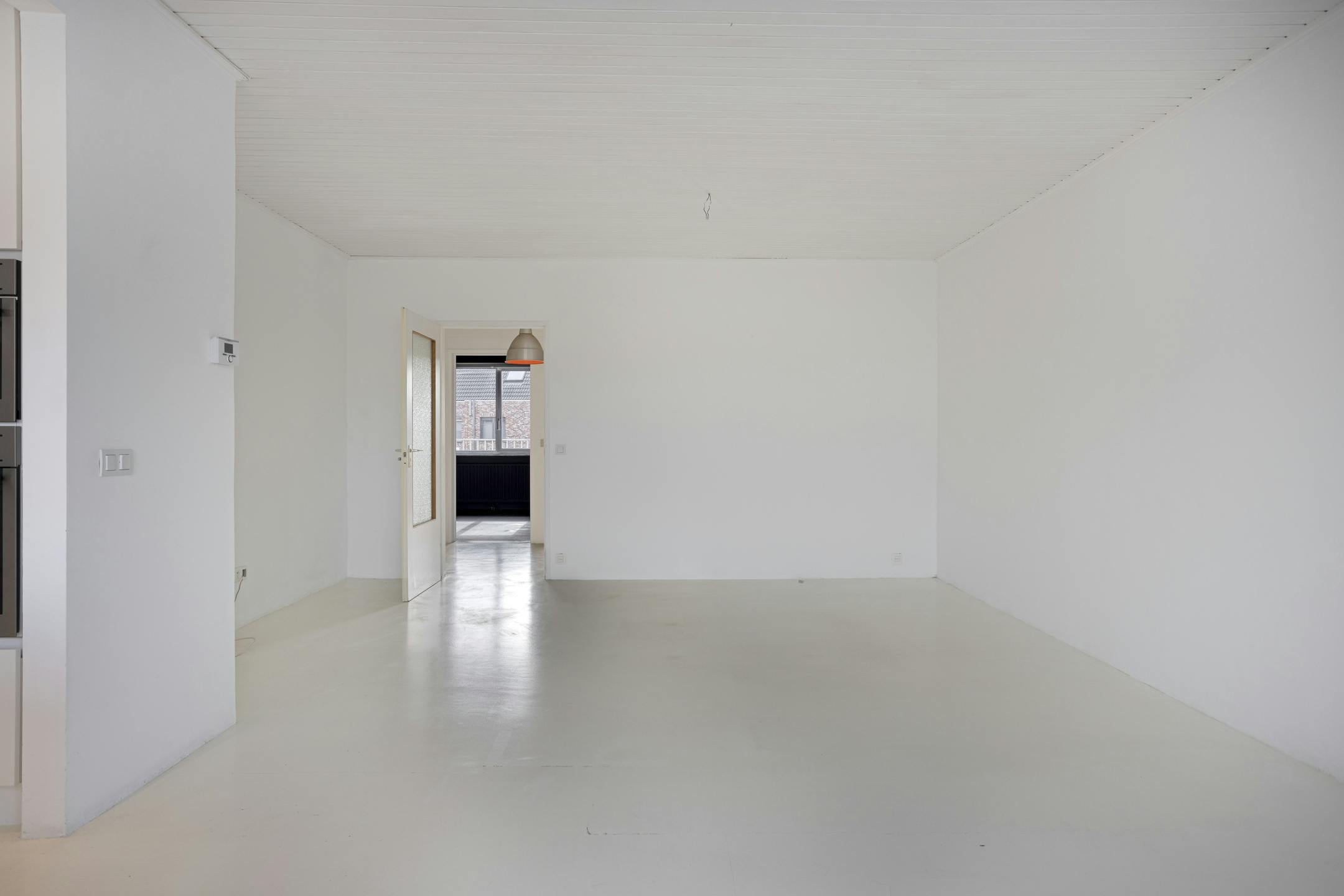  Appartement met 2 slaapkamers en garage te koop in Kapellen! foto 3