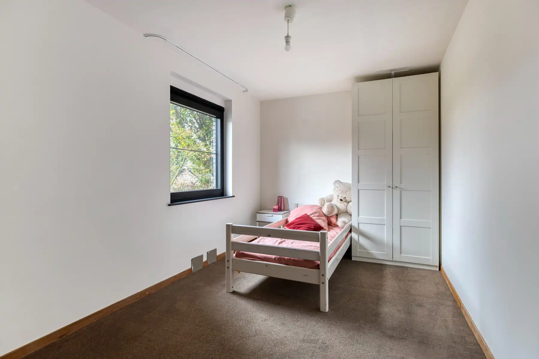 Uitzonderlijke villa met veel privacy en groen foto 17