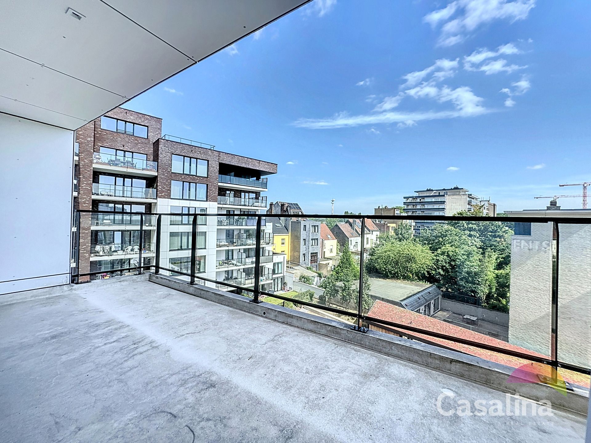 Prachtige appartement (102m²) met terras en parking foto 2