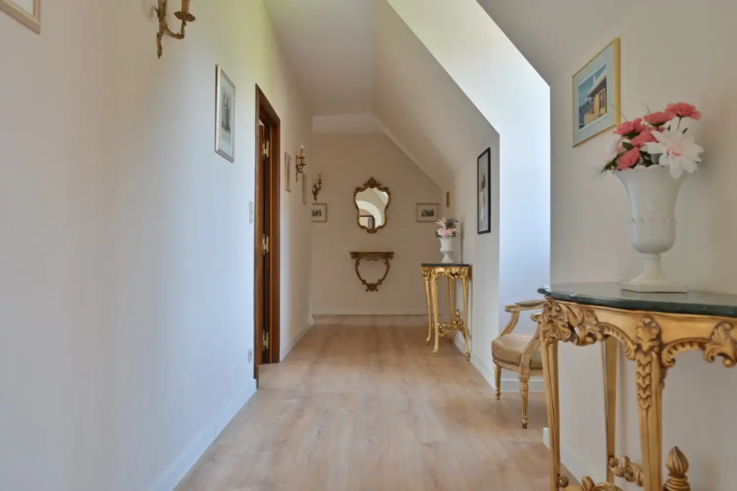 Magnifieke kasteelvilla met binnenzwembad, uniek gelegen in villawijk “Goudkust”, omringd door natuur, rust en optimale privacy foto 39