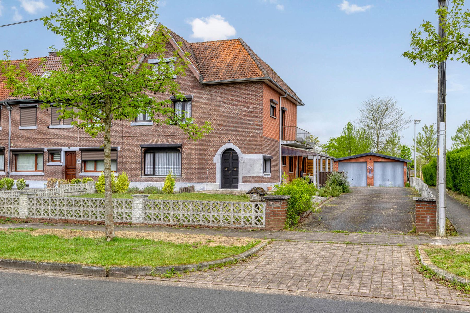 Charmante mijnwerkerswoning met 4 slaapkamers, en 2 badkamers. foto 12