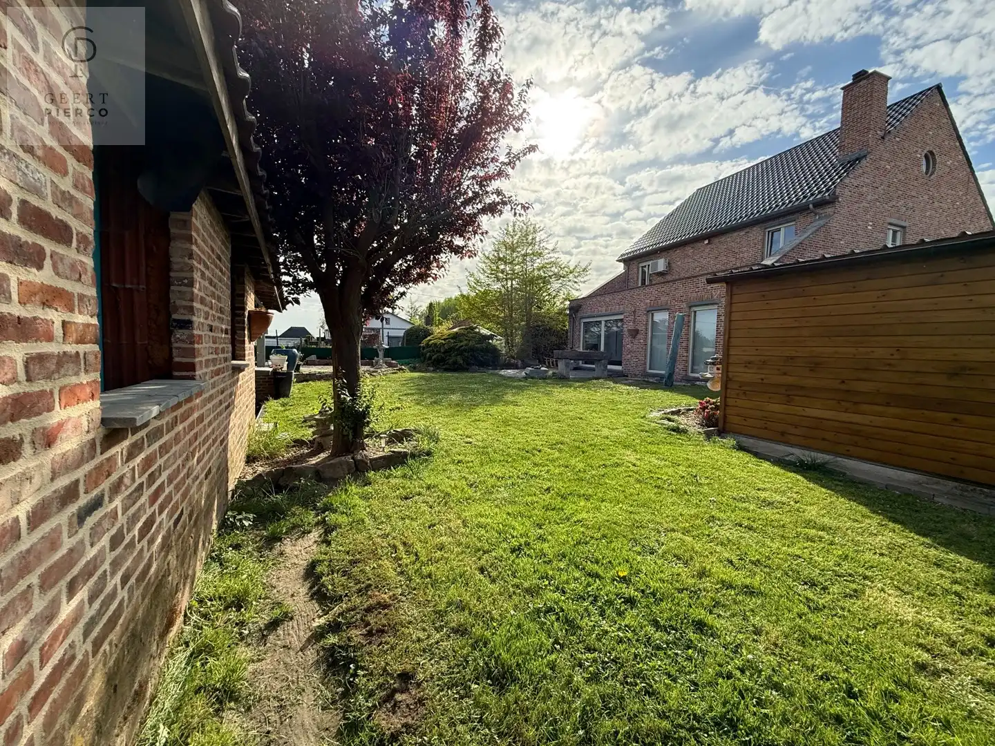 Ruime woning op mooi perceel van 10 are. foto 22