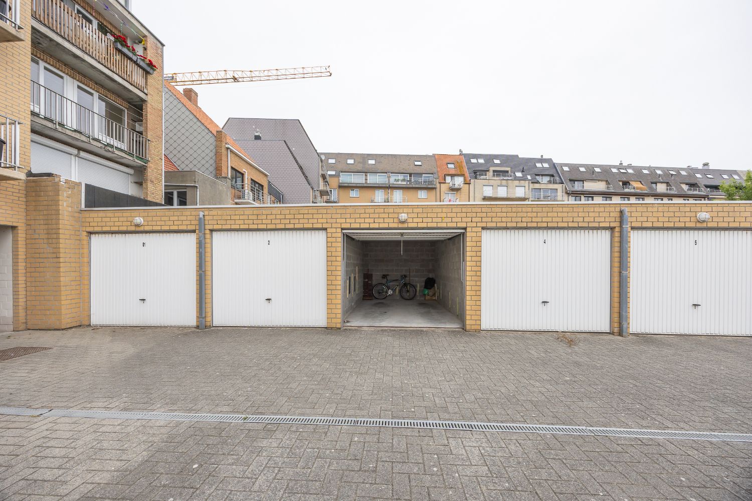 Instapklaar 2 slaapkamer appartement in het centrum foto 29