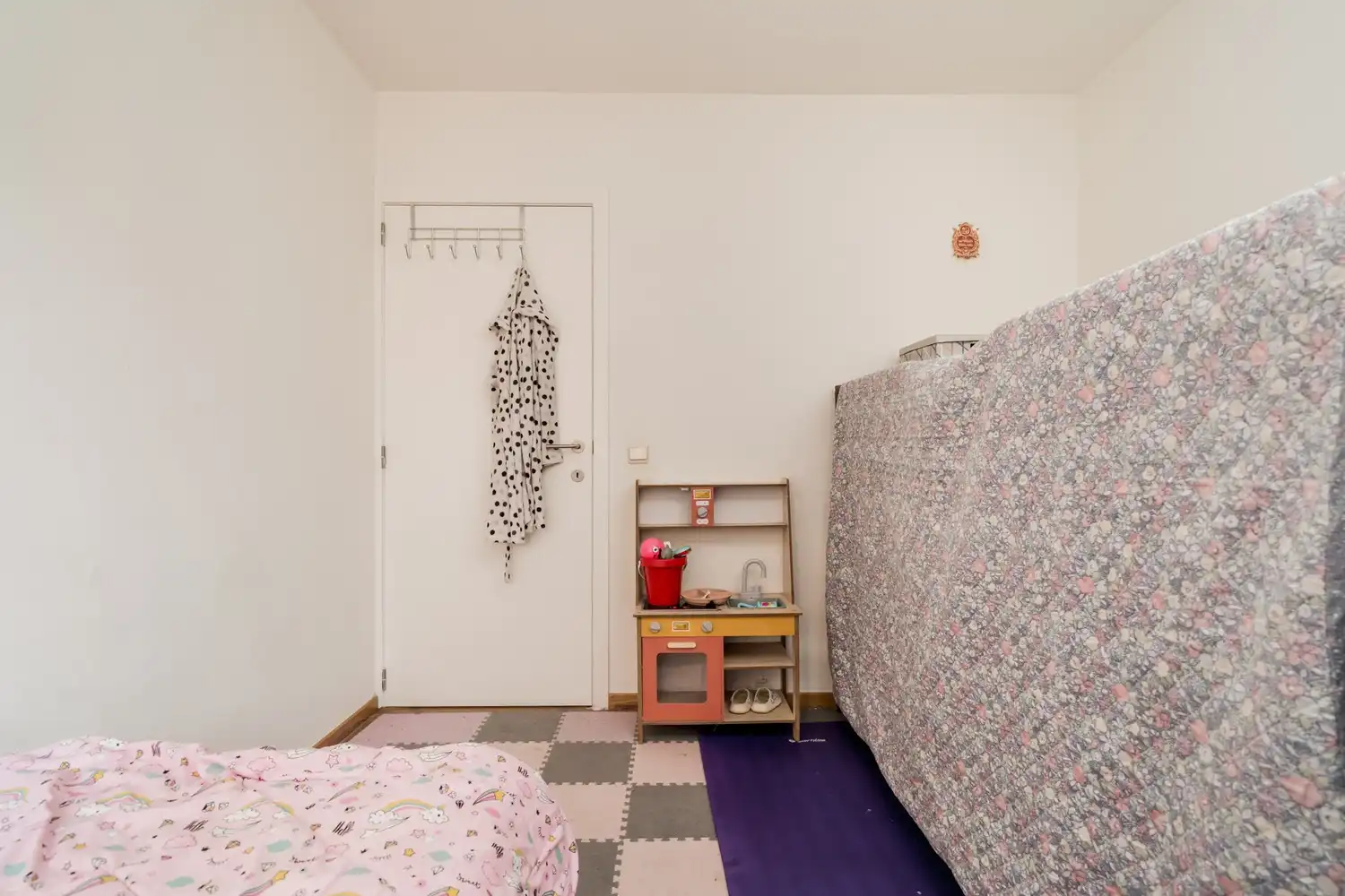 Ruim appartement op strategische locatie met veel lichtinval foto 13