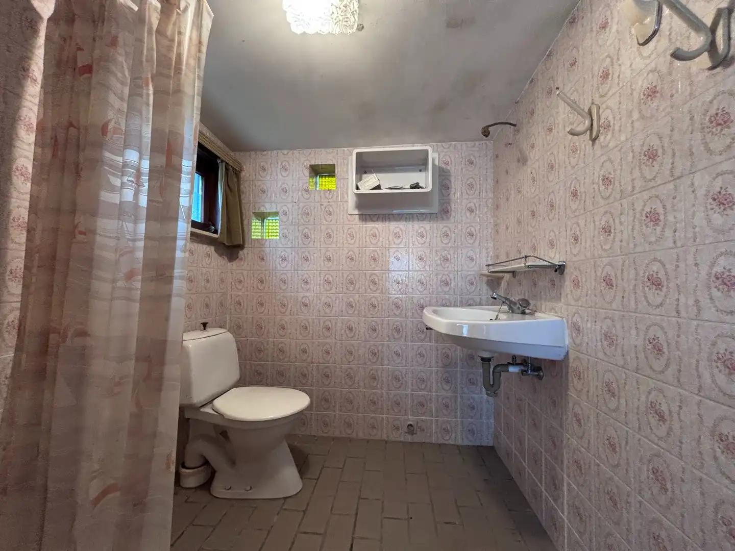 Te renoveren villa te koop op ruimtelijk perceel van 1080 m² in het hart van Koksijde! foto 20