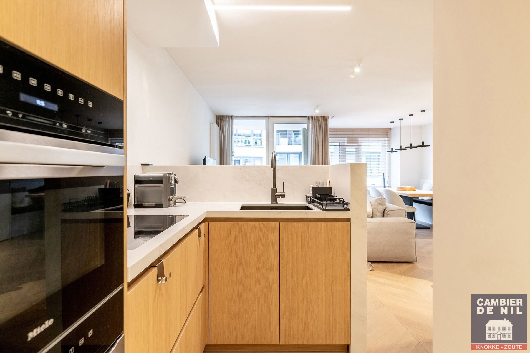 Volledig gerenoveerd appartement met 2 volwaardige slaapkamers – centrum Knokke foto 11