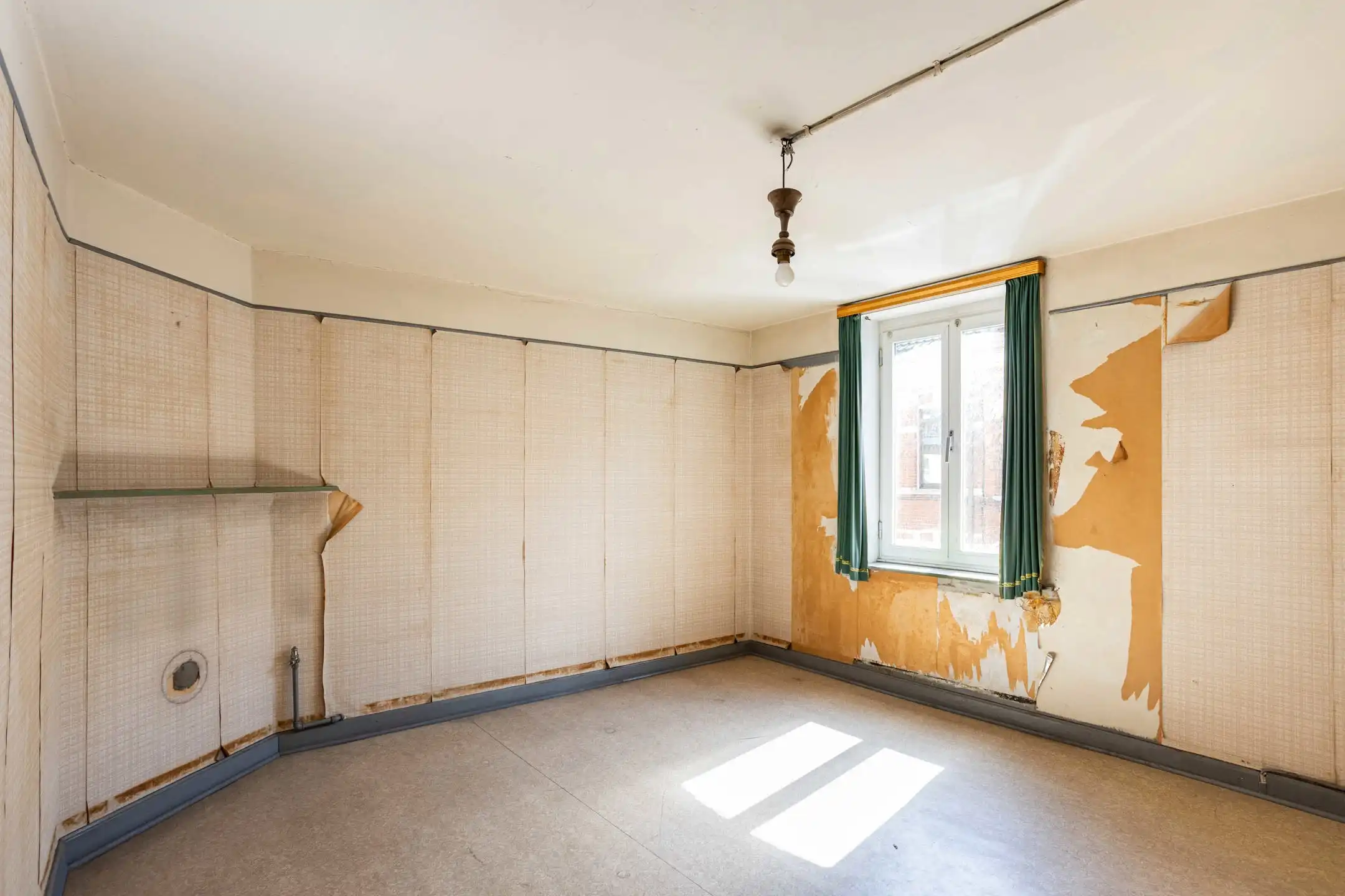 Te renoveren woning met tuin en tal van mogelijkheden foto 16