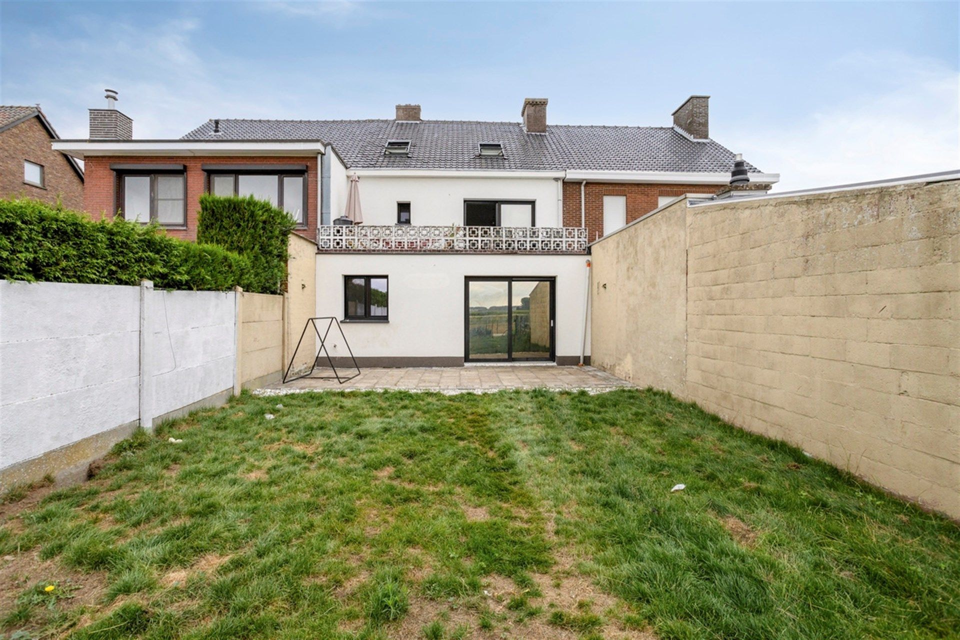 Ruime gezinswoning met 3 slaapkamers, garage en zonnige tuin foto 16