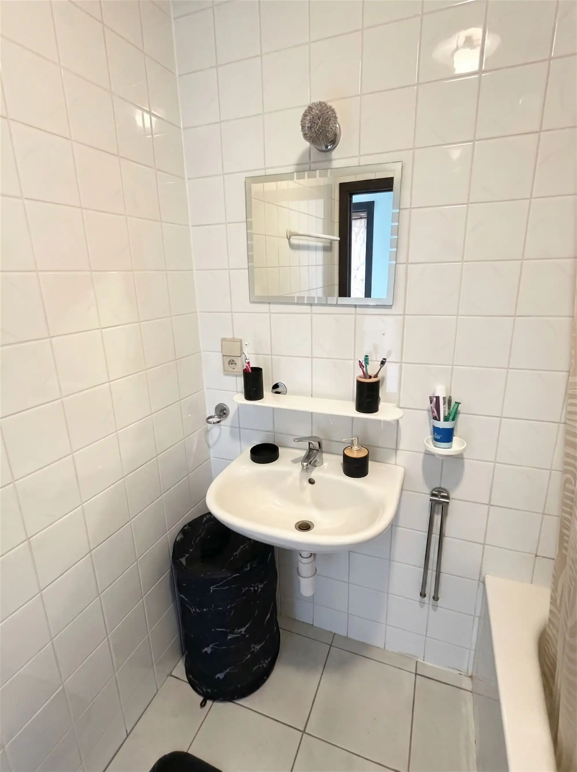 Zeer licht appartement met 2 slaapkamers foto 4