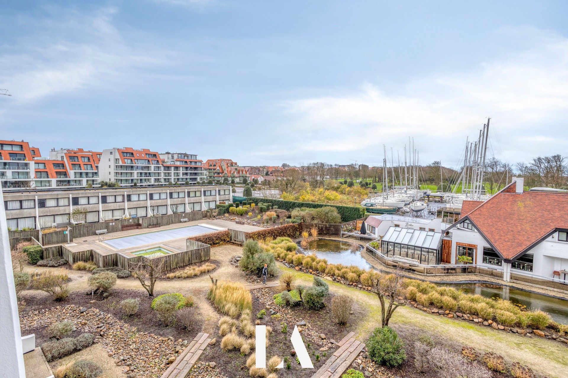 Studio met terras en parking bij de Havengeul. foto 10