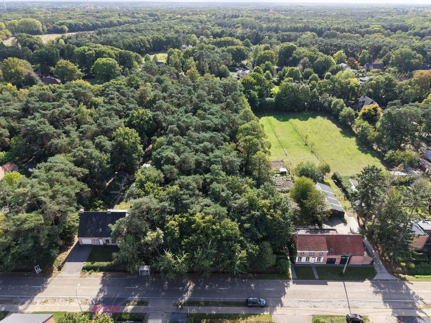 Ruim perceel bouwgrond van 2.709 m² met ideale zuidoriëntatie in Zoersel foto 4