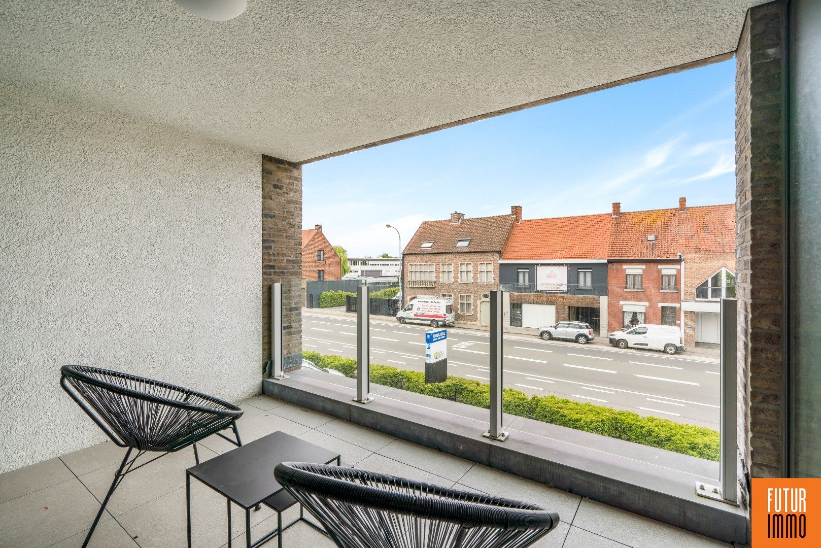 Lichtrijk gelijkvloers appartement met privé tuintje foto 18