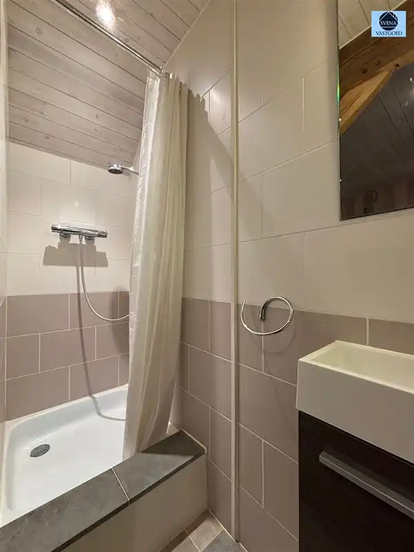 KARAKTERVOLLE WONING MET 5 SLAAPKAMERS foto 12