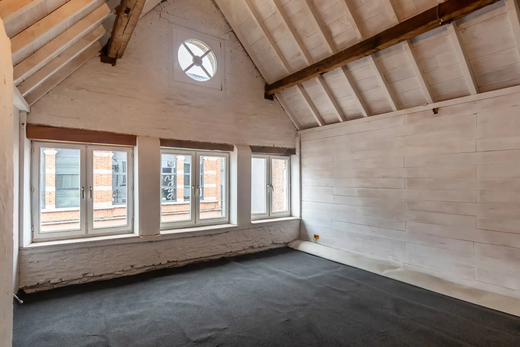 Grote woning met tal van mogelijkheden in bruisend centrum foto 28