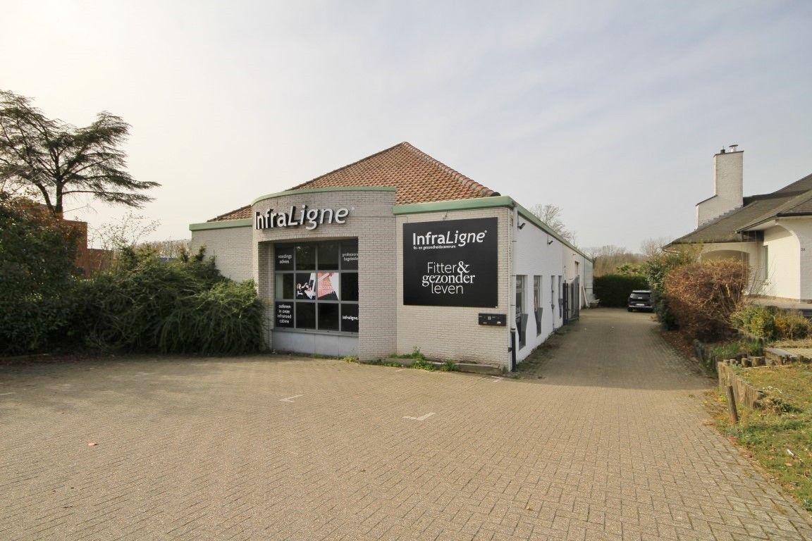 Ruim en functioneel magazijn op toplocatie in Sint-Truiden foto 10