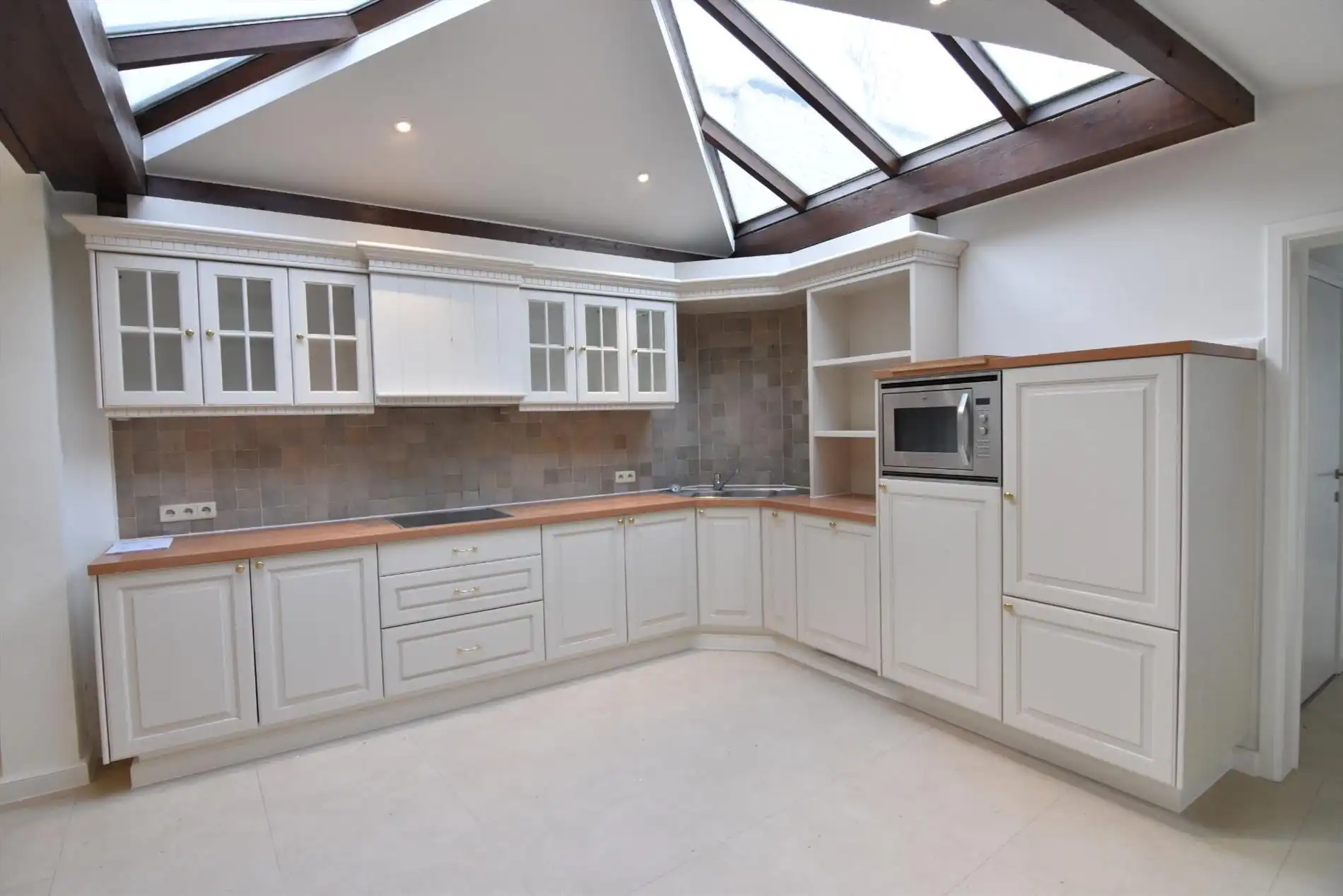 Gelijkvloersappartement met ruime tuin foto 5