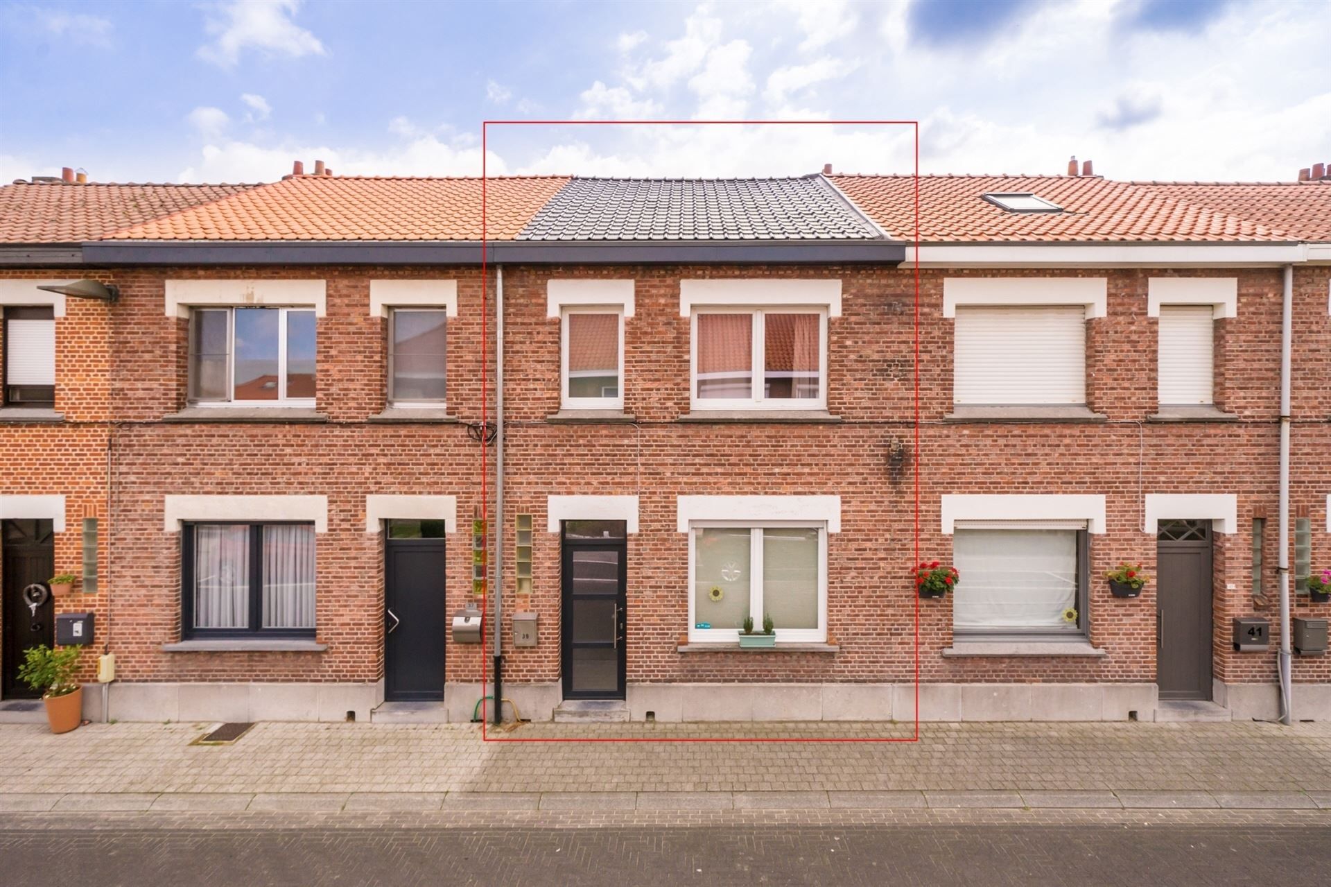 Gezinswoning met tuin in rustige straat! foto 17