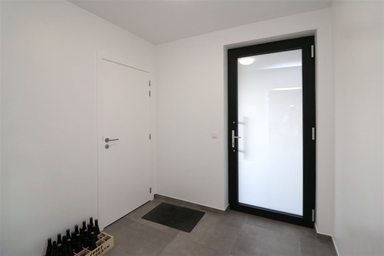 Duplex met 2 slpk., zuidterras en autostplts op rustige locatie foto 30