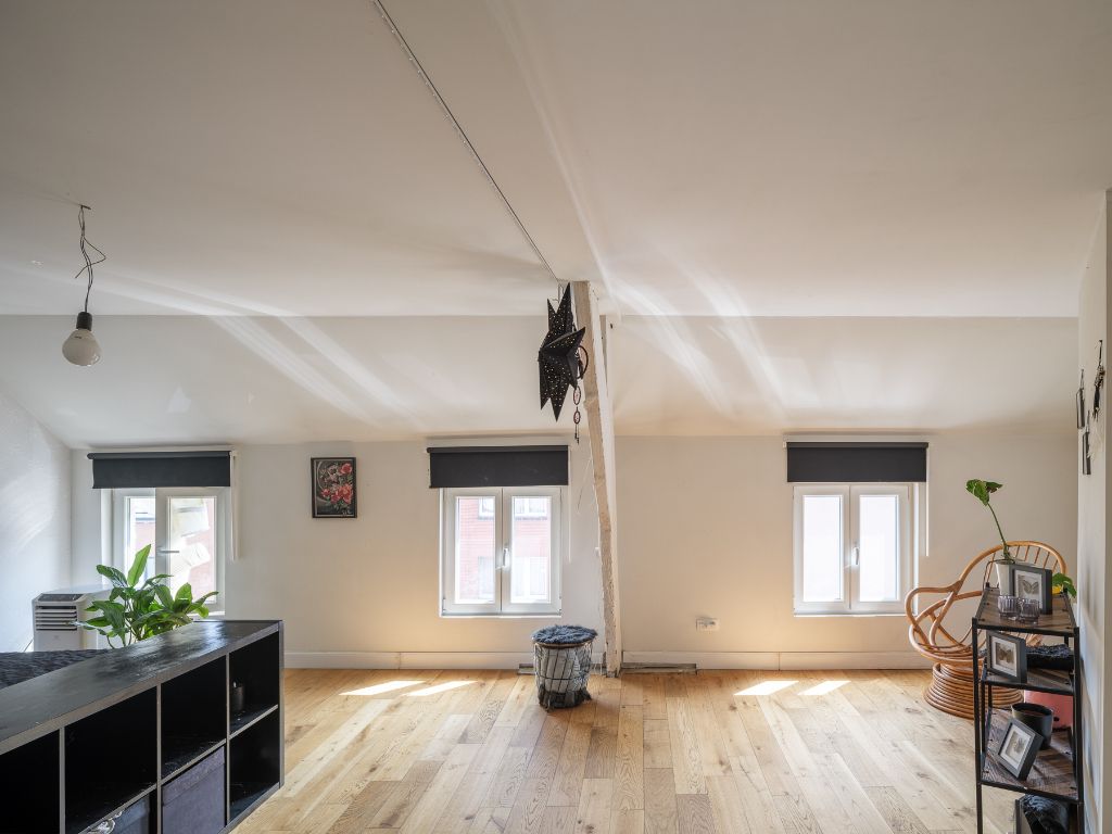 Lichtrijke en instapklare woning met stadskoer nabij Gent Centrum foto 6