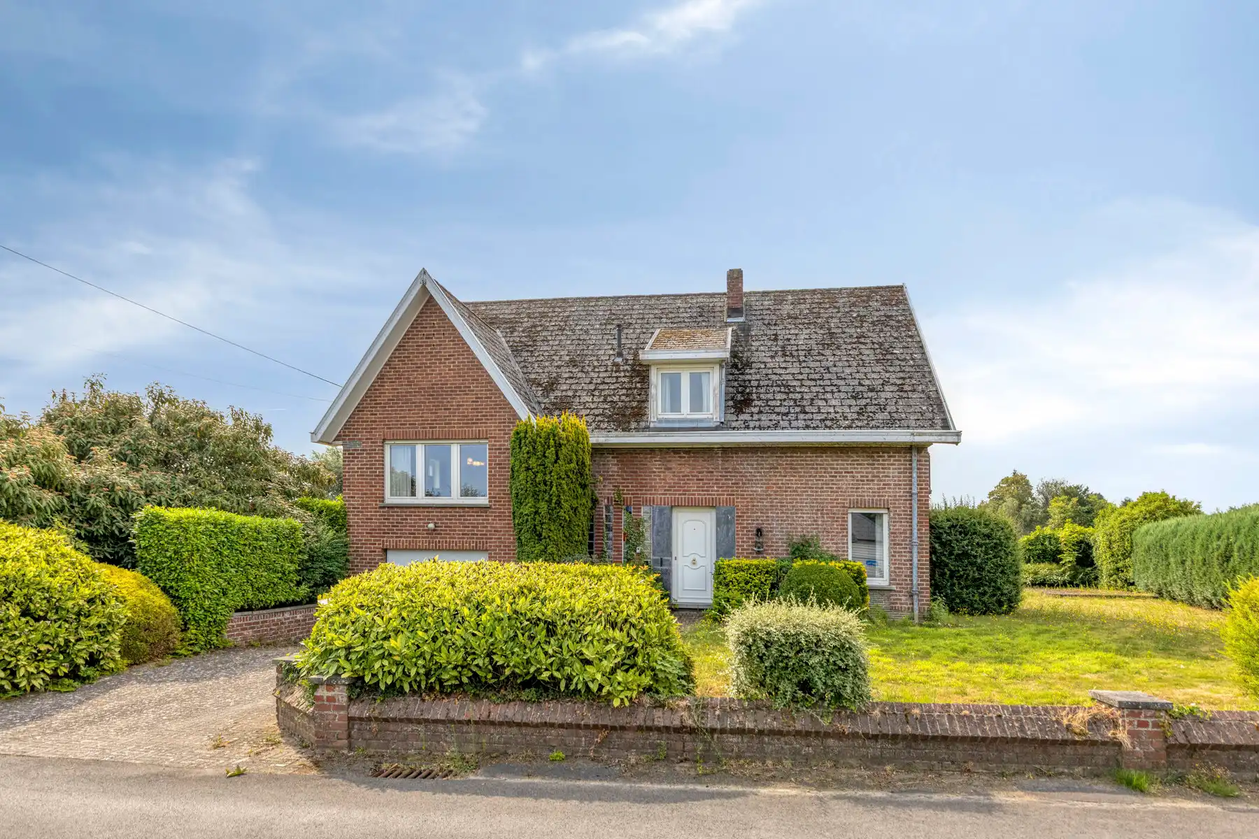 Te renoveren villa met prachtig uitzicht! foto 3