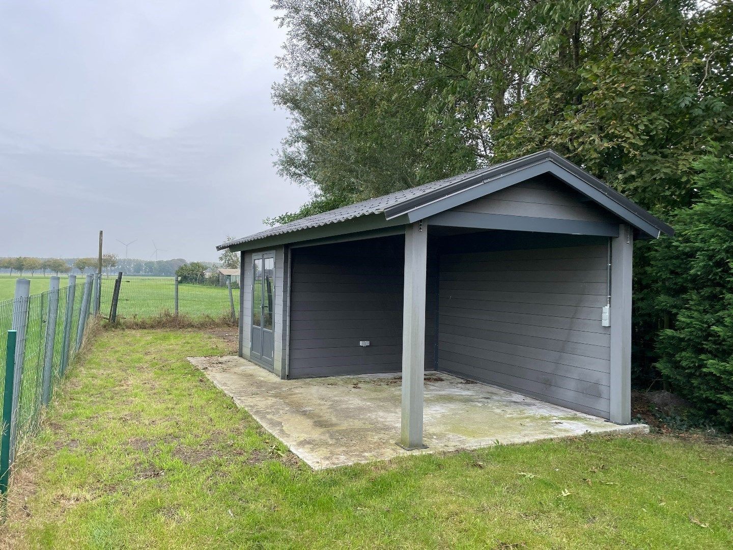 Laagbouwvilla met ruim bijgebouw (garage met studio) foto 20