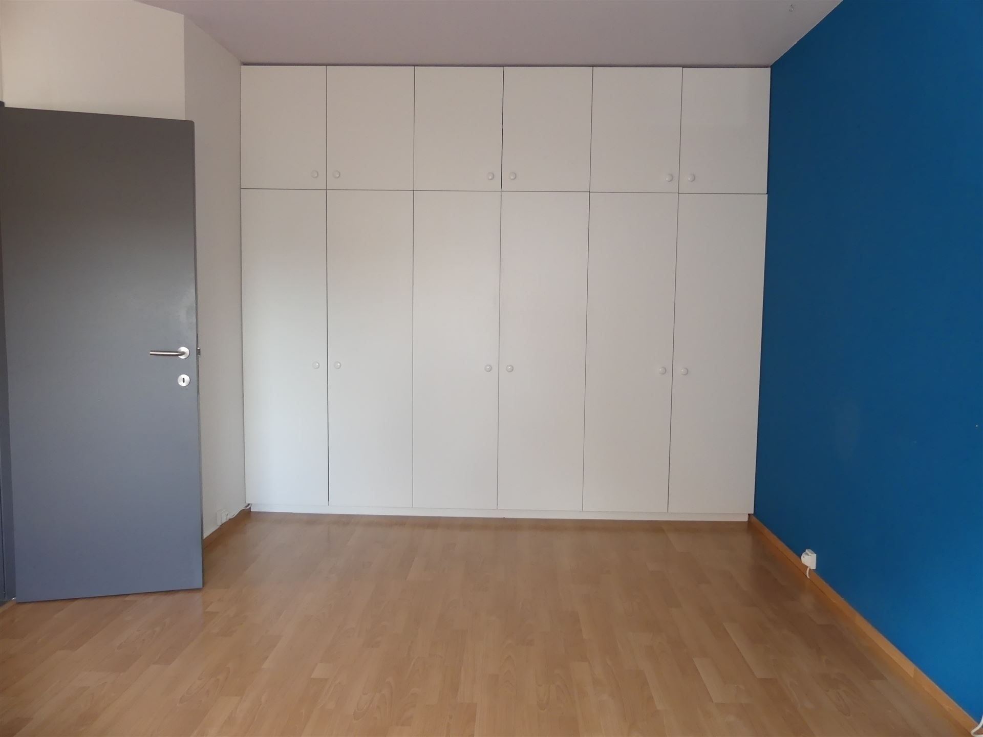 Volledig gerenoveerd 1-slaapkamerappartement in Wilrijk foto 10