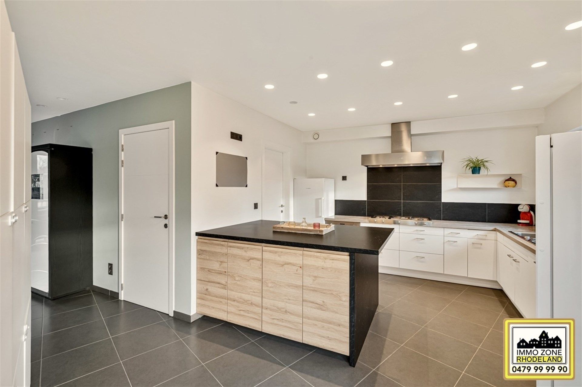 Knappe moderne woning met 3 slpks, garage en tuin foto 16
