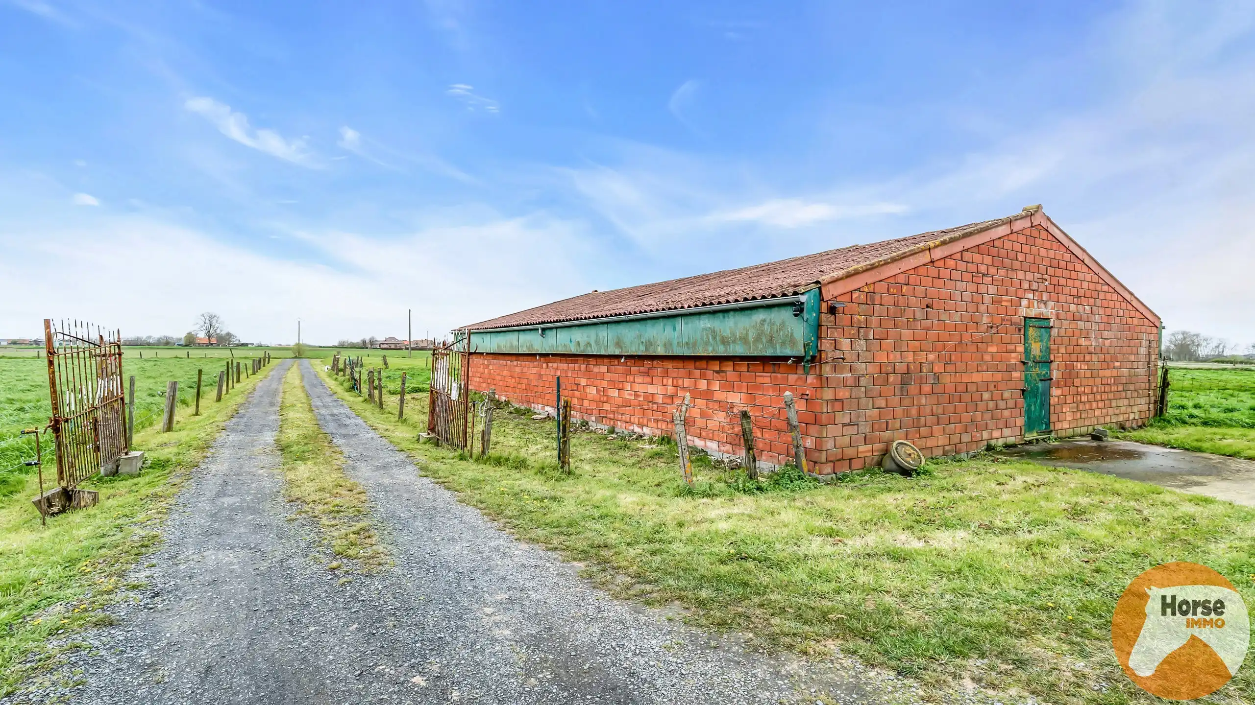 HOOGLEDE - Uitzonderlijke hoevesite op 4 ha in groene vallei foto 7