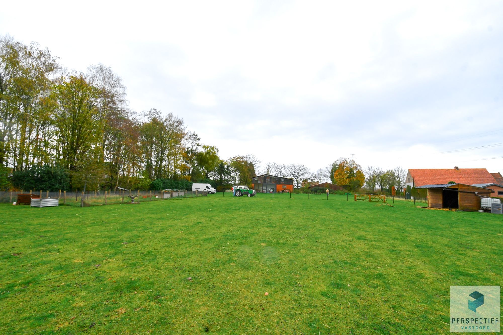 BEZOEKMOMENT WOENSDAG 3/12 VAN 15U30 TOT 17U | Landelijke woning met een magazijn, schuur en weide op 10 224m² foto 6