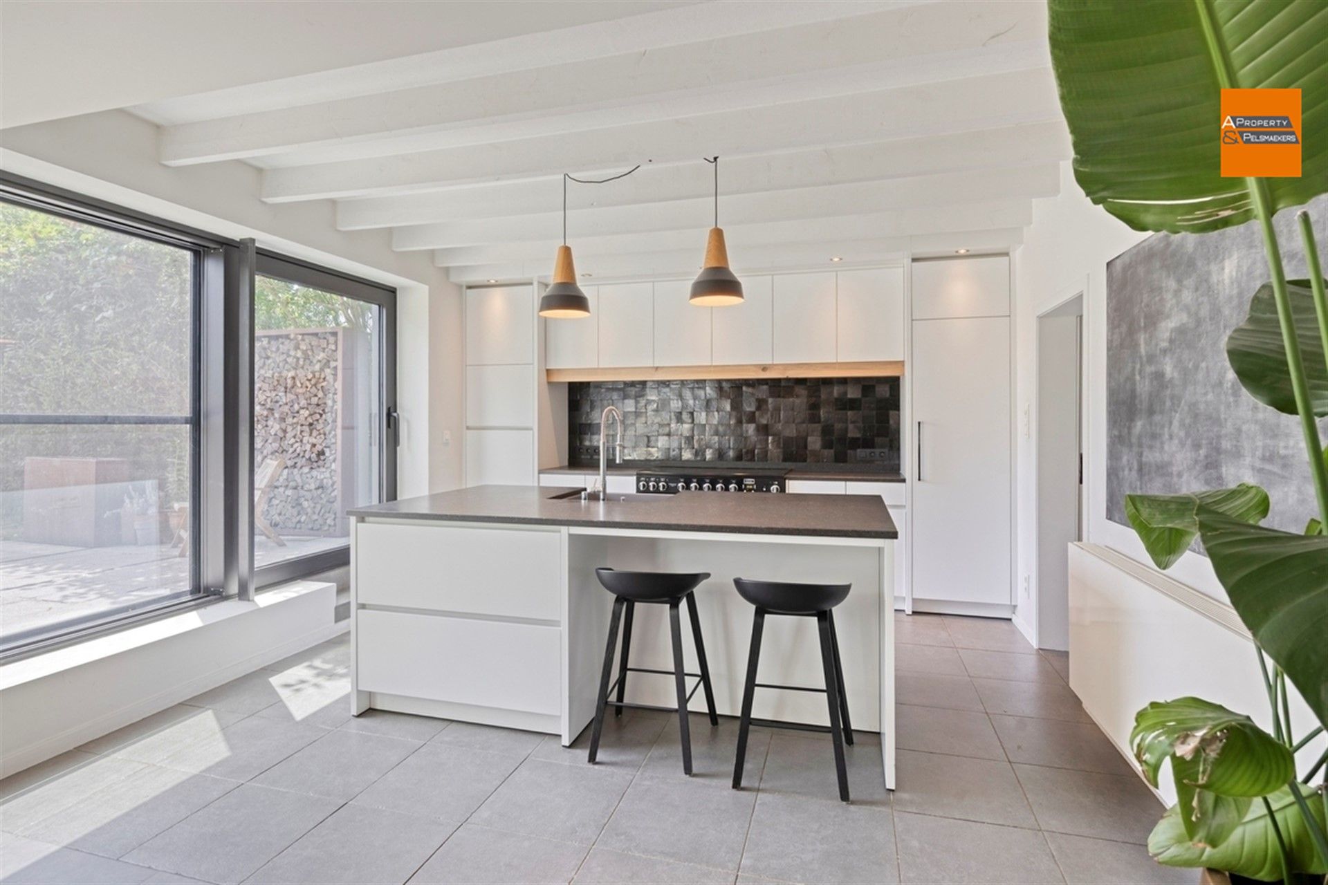 BOD AANVAARD Eigendom met karakter, 4 slpks en prachtige tuin foto 9