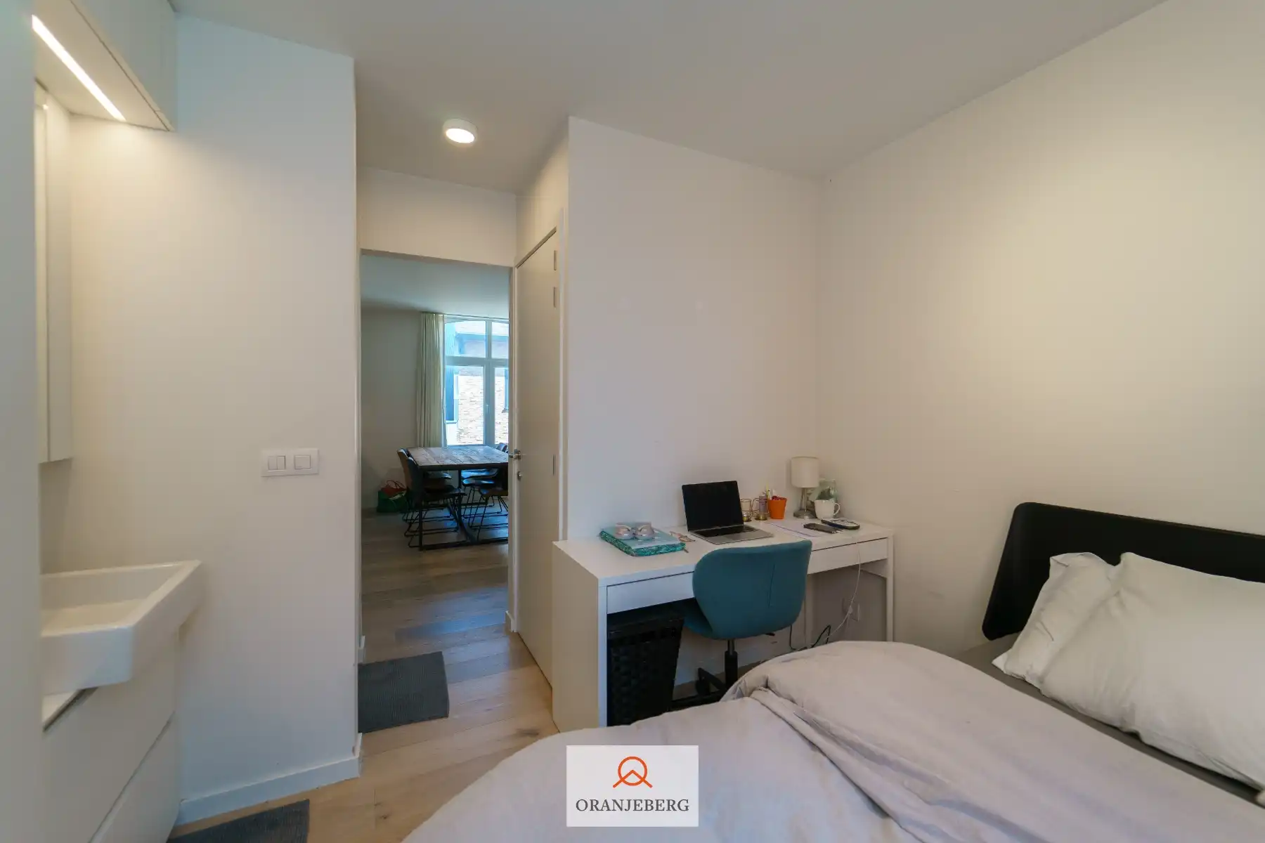 Gerenoveerde studio/appartement met unieke ligging. foto 19