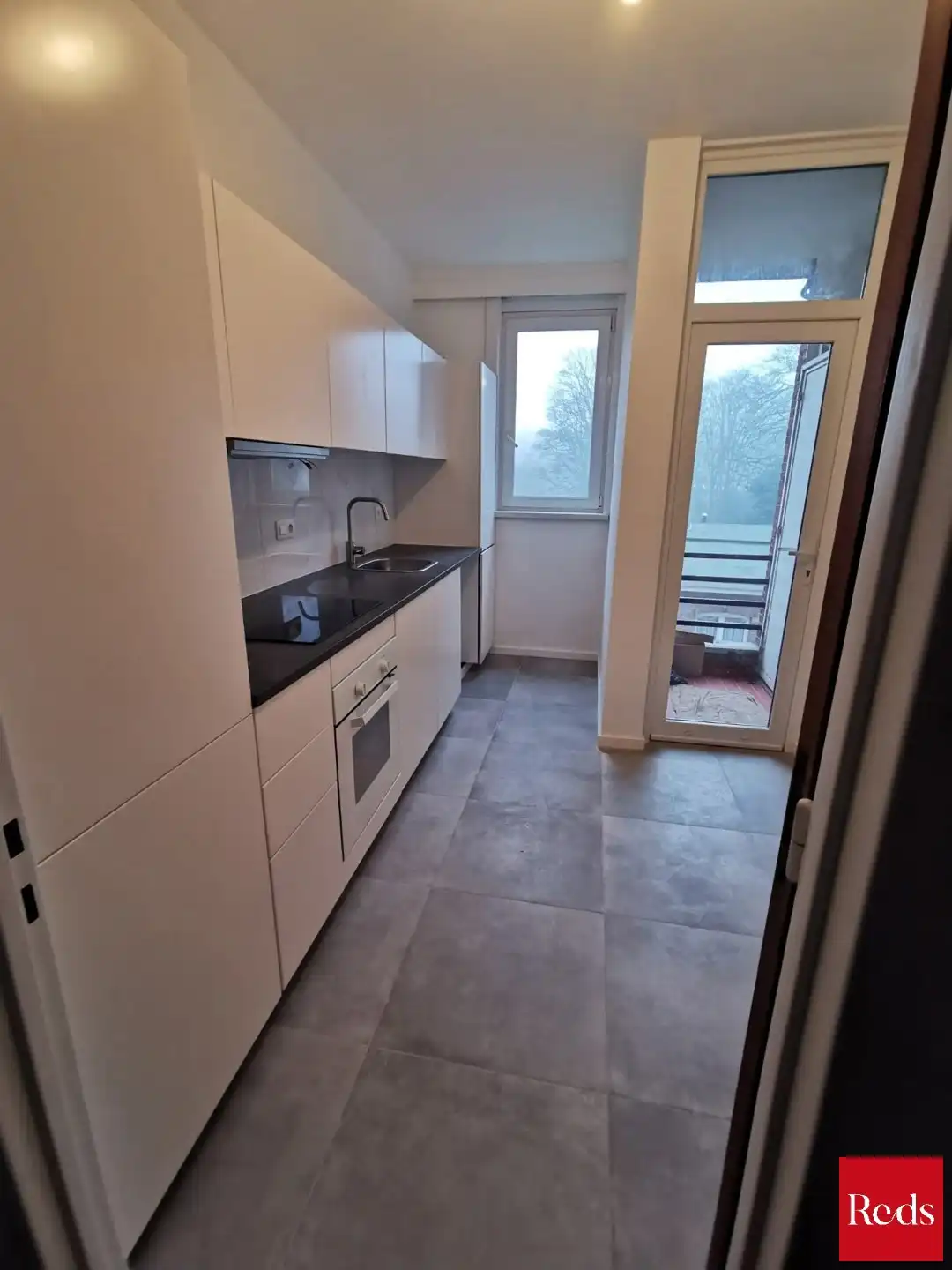  Ruim en lichtrijk 2-slaapkamerappartement op top locatie foto 5