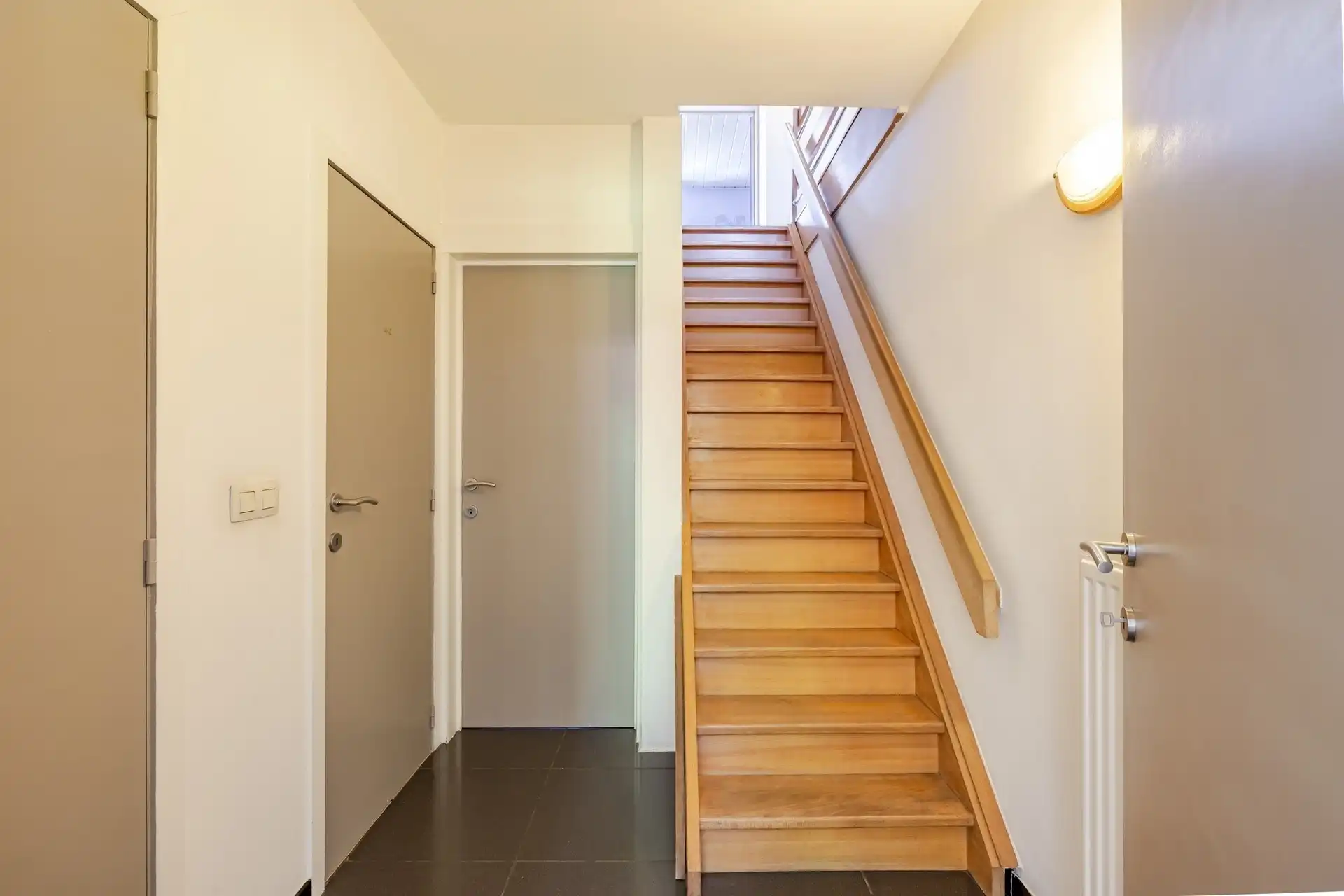 Prachtige instapklare woning met 4 slaapkamers en tuin! foto 14