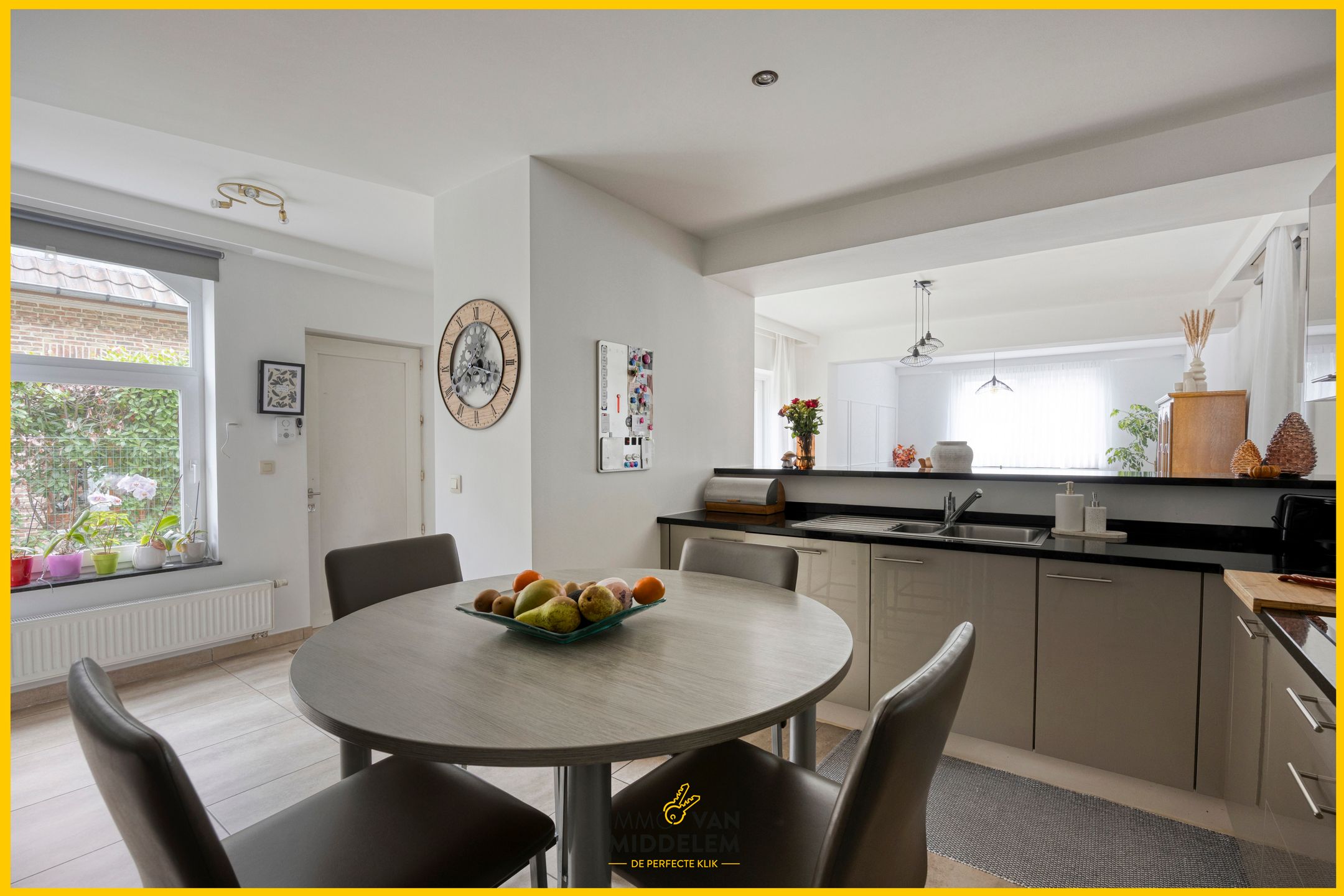 INSTAPKLARE WONING MET 3 KAMERS, TERRAS, TUIN EN GARAGE foto 8