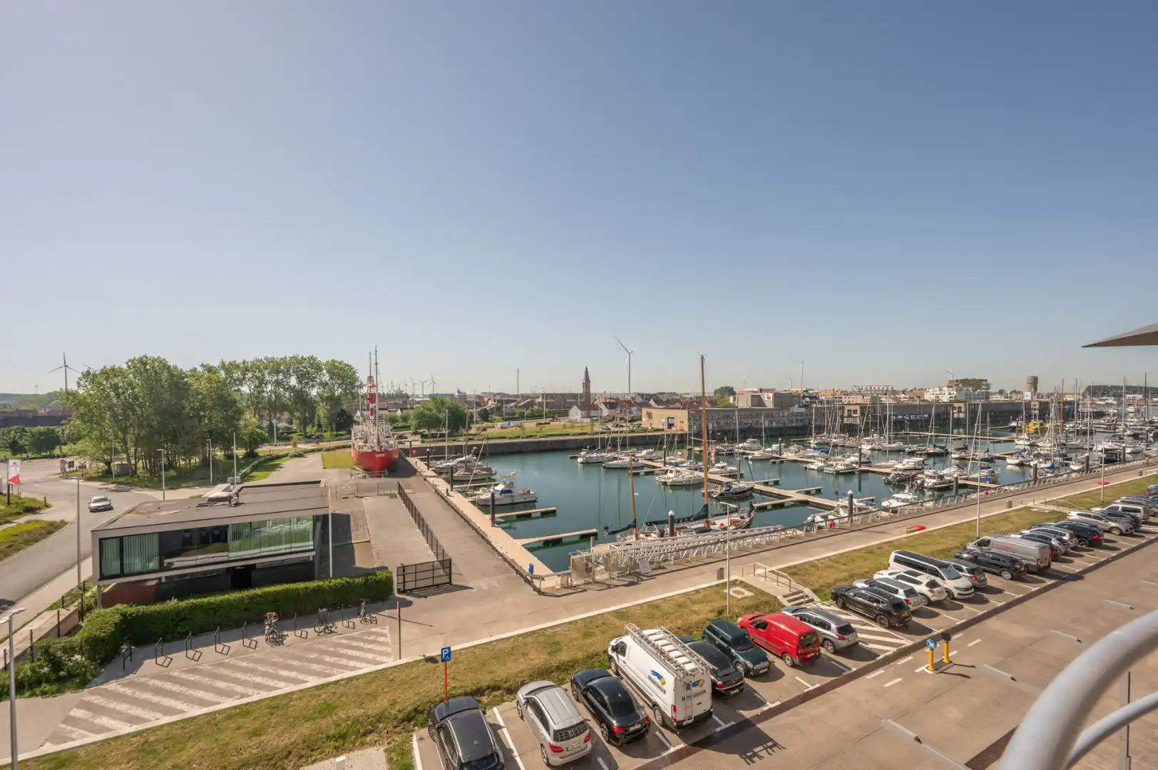 Instapklare studio met zicht op de jachthaven foto 8