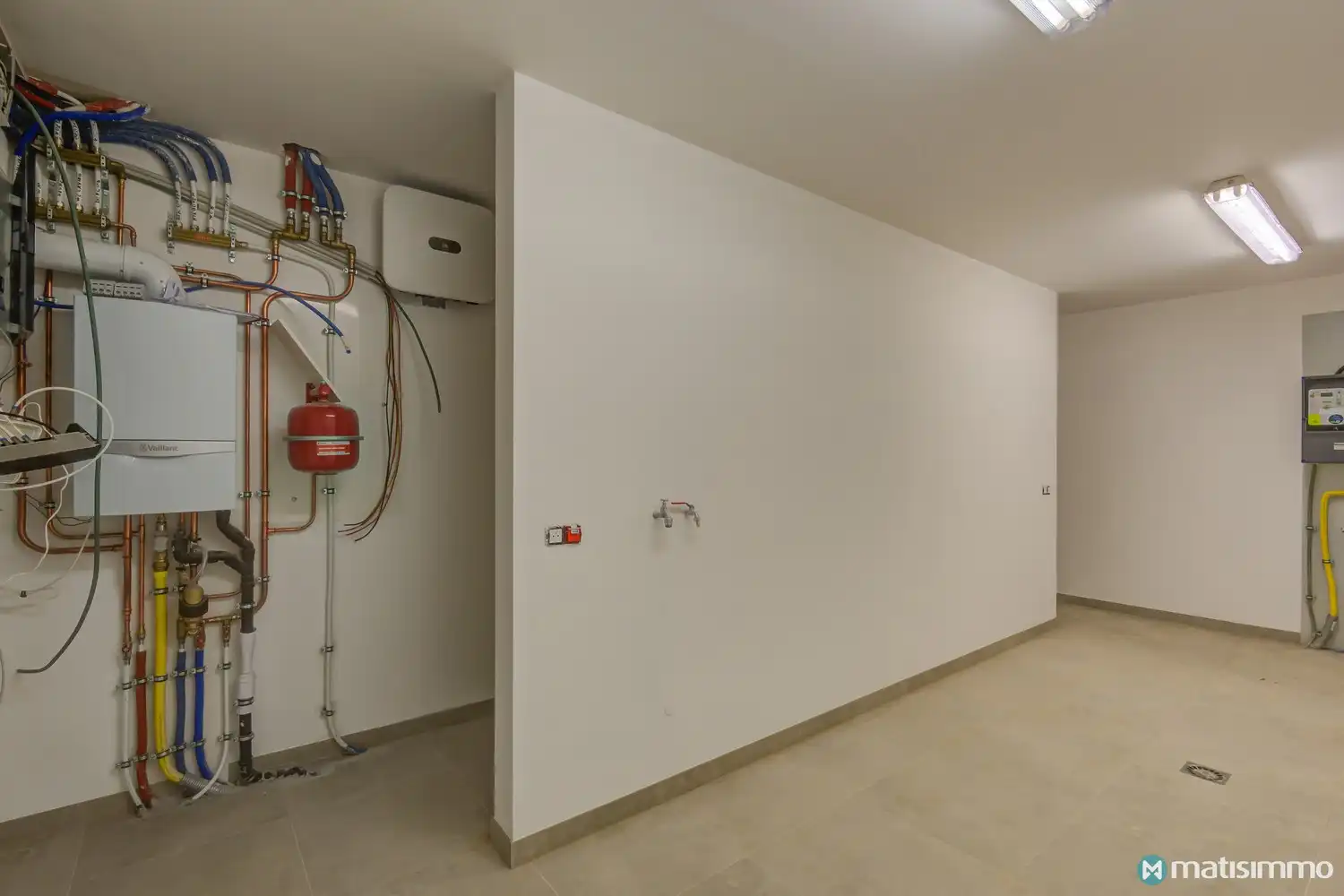 RECENTE ENERGIEZUINIGE GEZINSWONING GELEGEN OP EEN ZEER RUSTIGE LOCATIE TE RIEMST foto 19