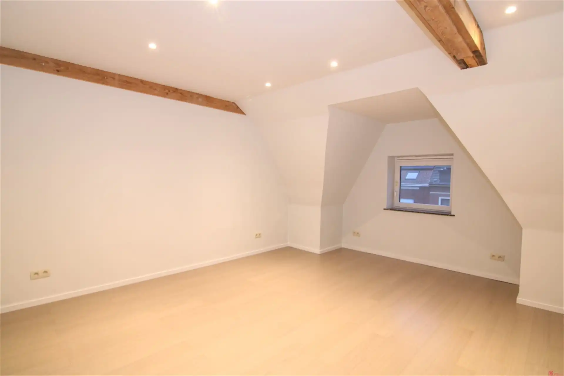 Knap vernieuwd burgerhuis foto 15