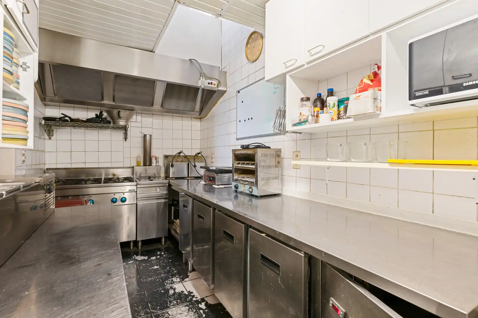 Commerciële ruimte op het gelijkvloers onmiddellijk beschikbaar te Herentals! foto 13