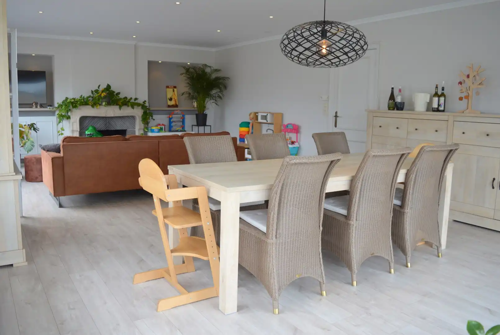 Karaktervol gerenoveerd appartement met 4 slaapkamers en ruim terras (verbruik ingebrepen!) foto 2