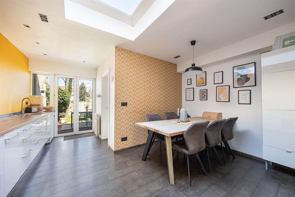 Authentieke woning met 4 slpk en grote tuin foto 3