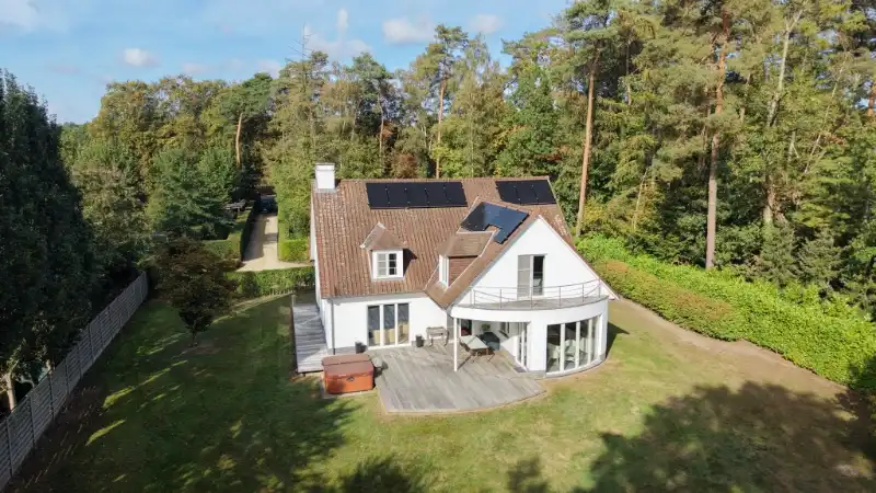 Exclusief gelegen stijlvolle villa op 24 are palende aan natuurgebied foto 33