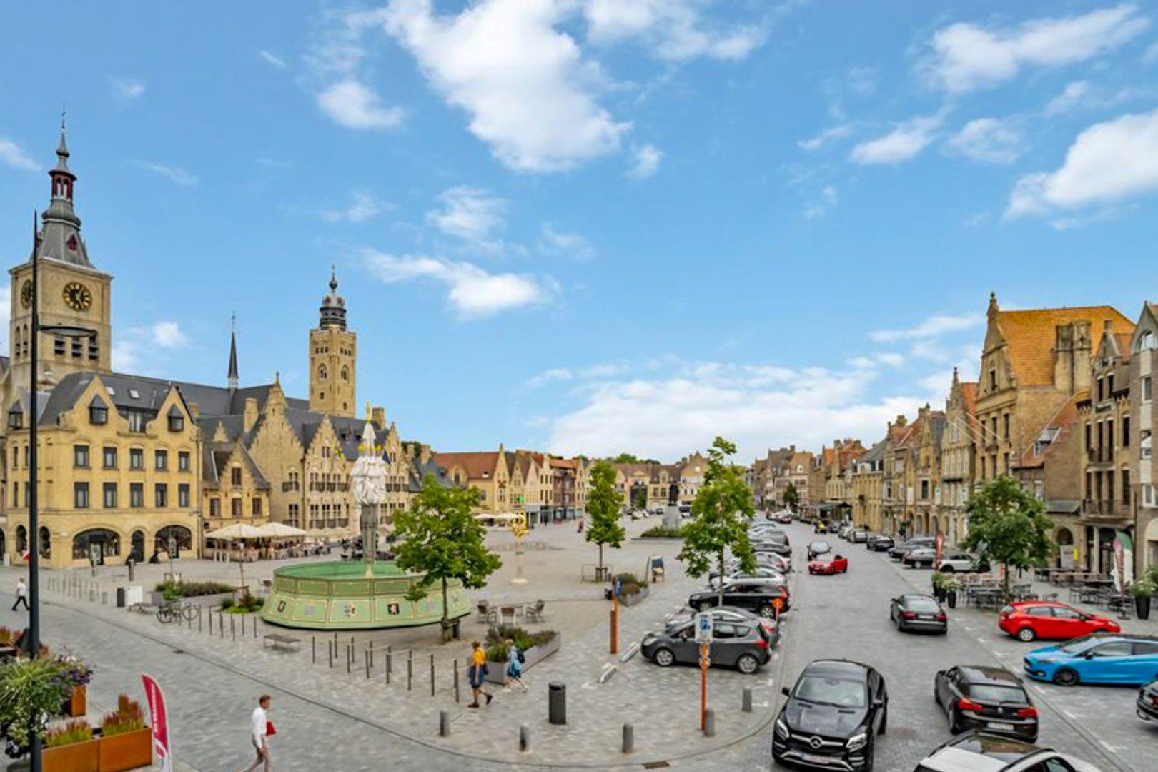 Prachtige handelswoning op de Grote markt van Diksmuide foto 10