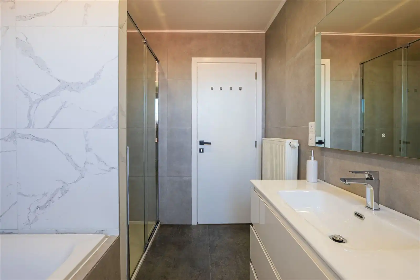 Huis met tuin op toplocatie! foto 14