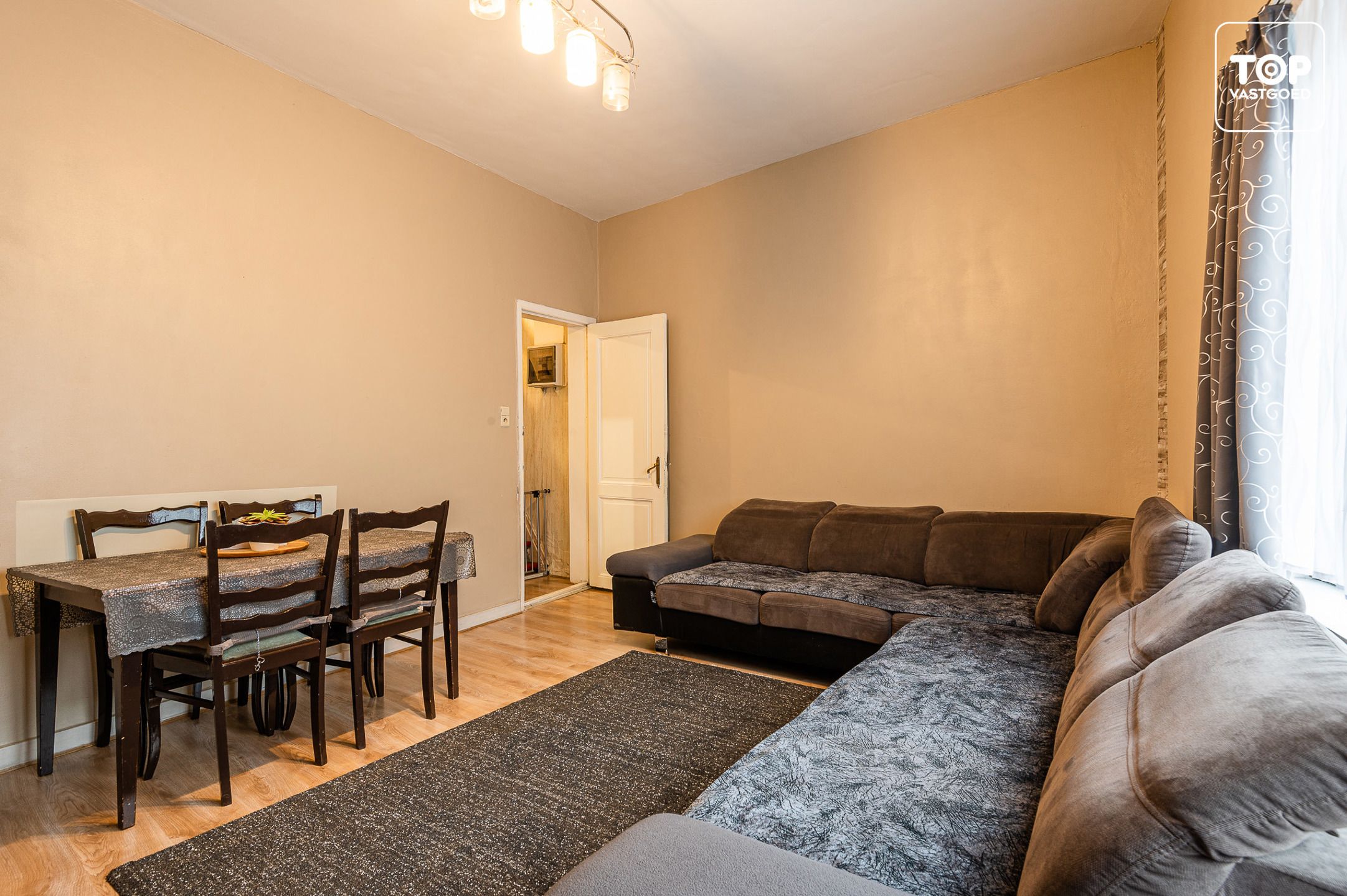 DISCREET Centraal gelegen (opbrengst) eigendom met verhuurd handelsgelijkvloers en 2-slaapkamer woonst foto 10