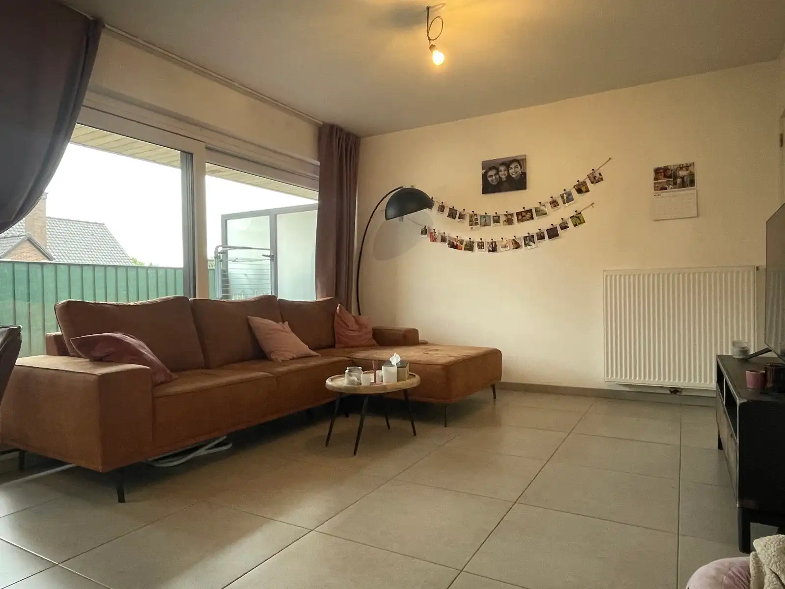 Gelijkvloers en energiezuinig appartement te Heldergem!  foto {{pictureIndex}}