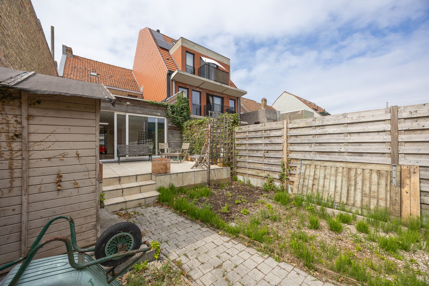 Ruime te renoveren woning met zonnige tuin en tal van mogelijkheden. foto 22